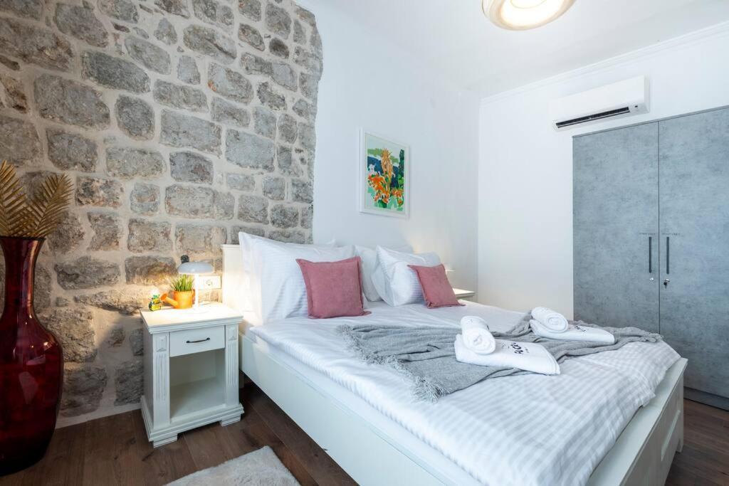 Flora-Heartbeat Old City Three Bedrooms Apartment Dubrovnik Dış mekan fotoğraf